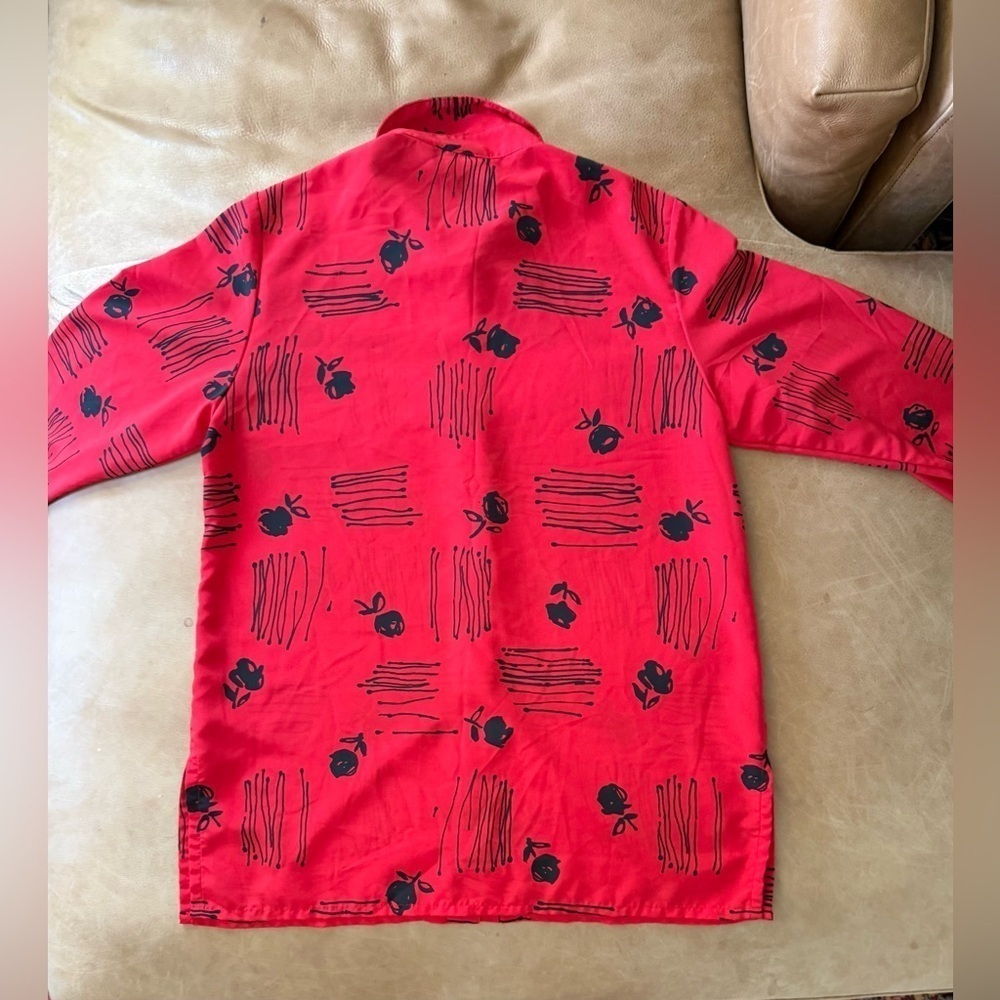 Liz Baker Women Red Black Abstract Patterned Button Down Blouse Size Small - Picture 6 of 6